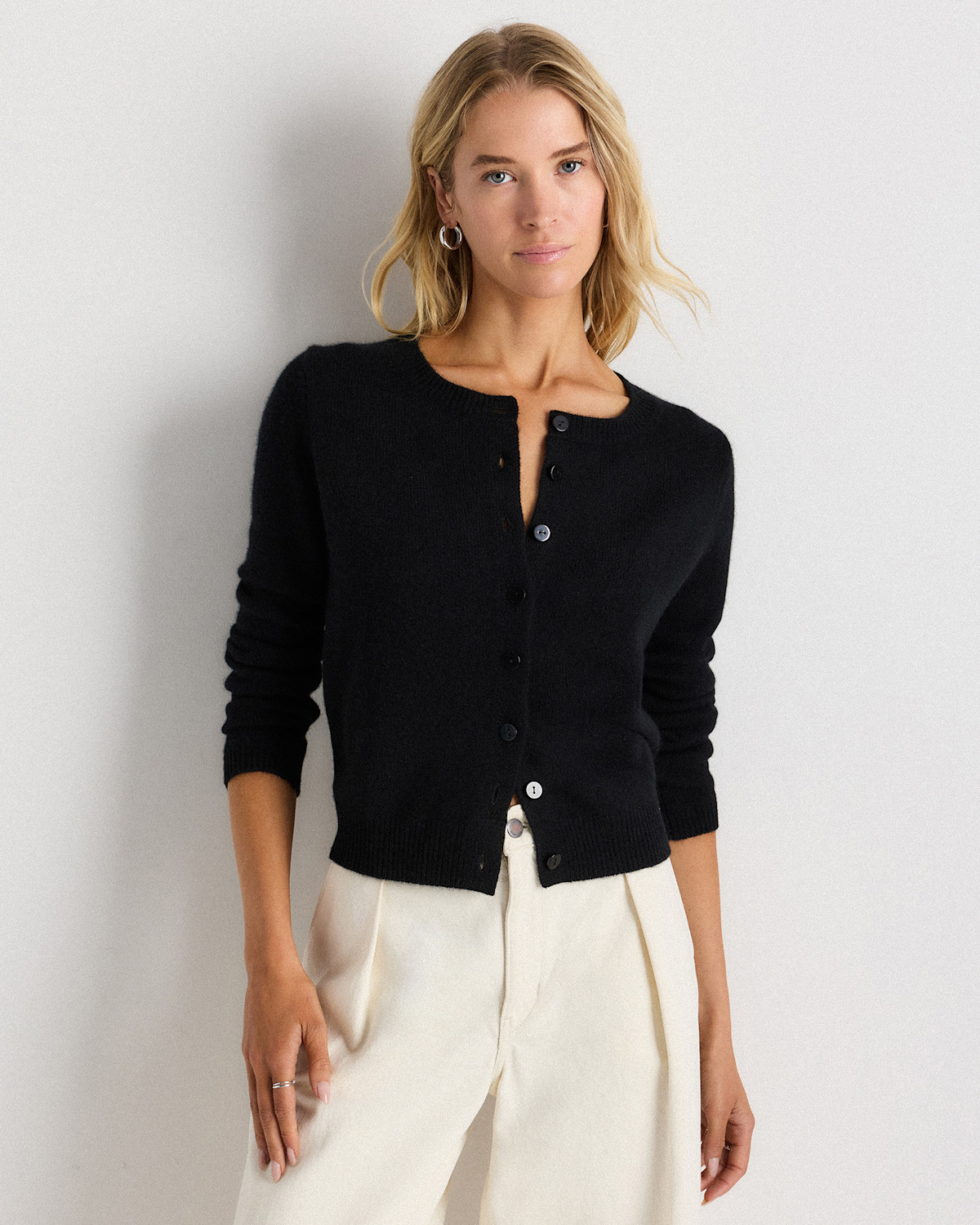 Quince Mongolian Cashmere Cropped Crew Cardigan in Black