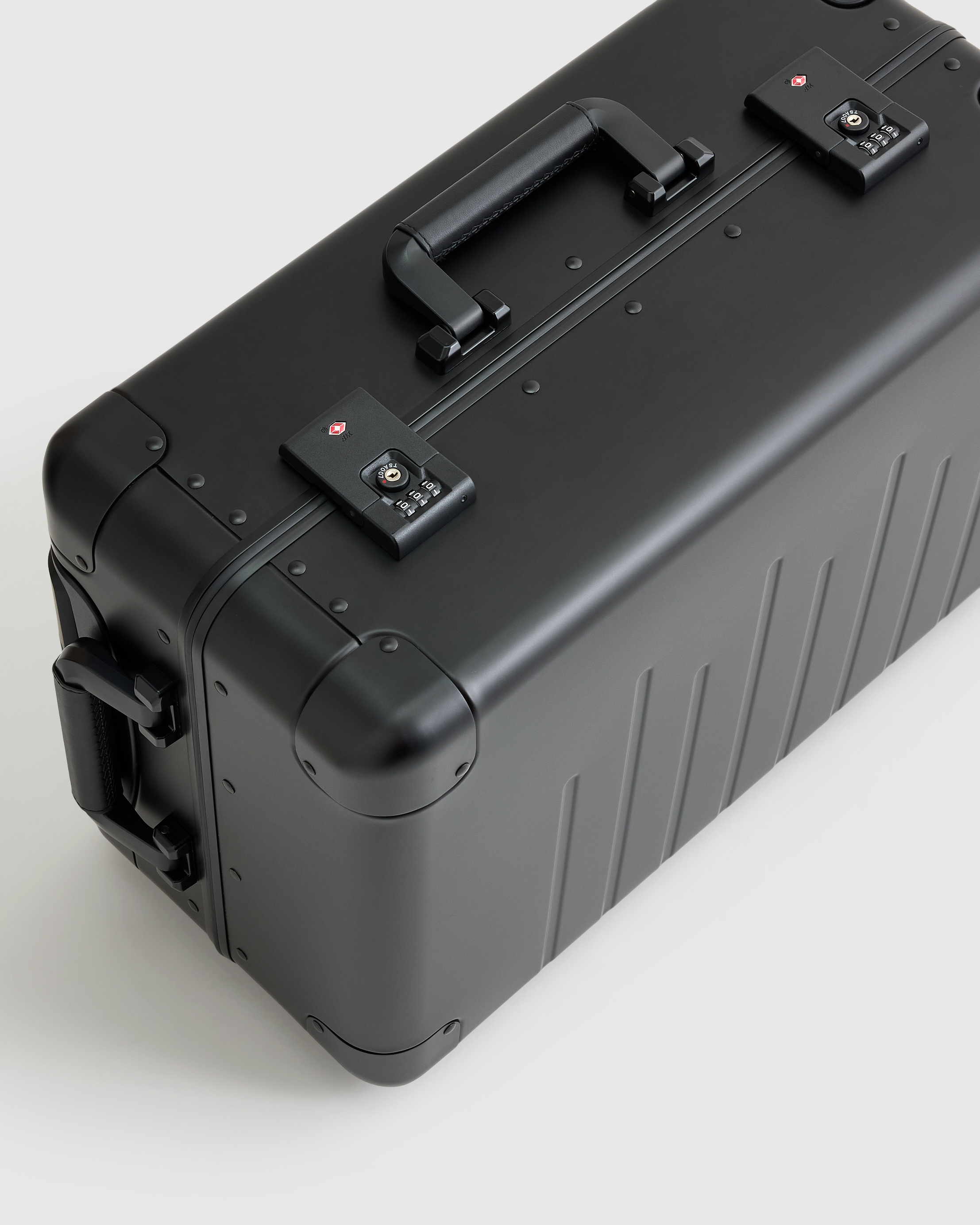 Aluminum Carry-On Suitcase - thumbnail 7