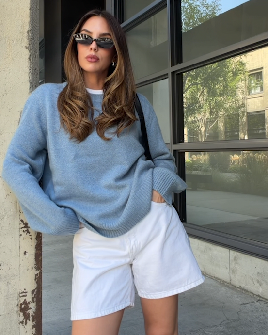 Mongolian Cashmere Oversized Crewneck Sweater - PDP Video Thumbnail (Faded Denim, 4x5)