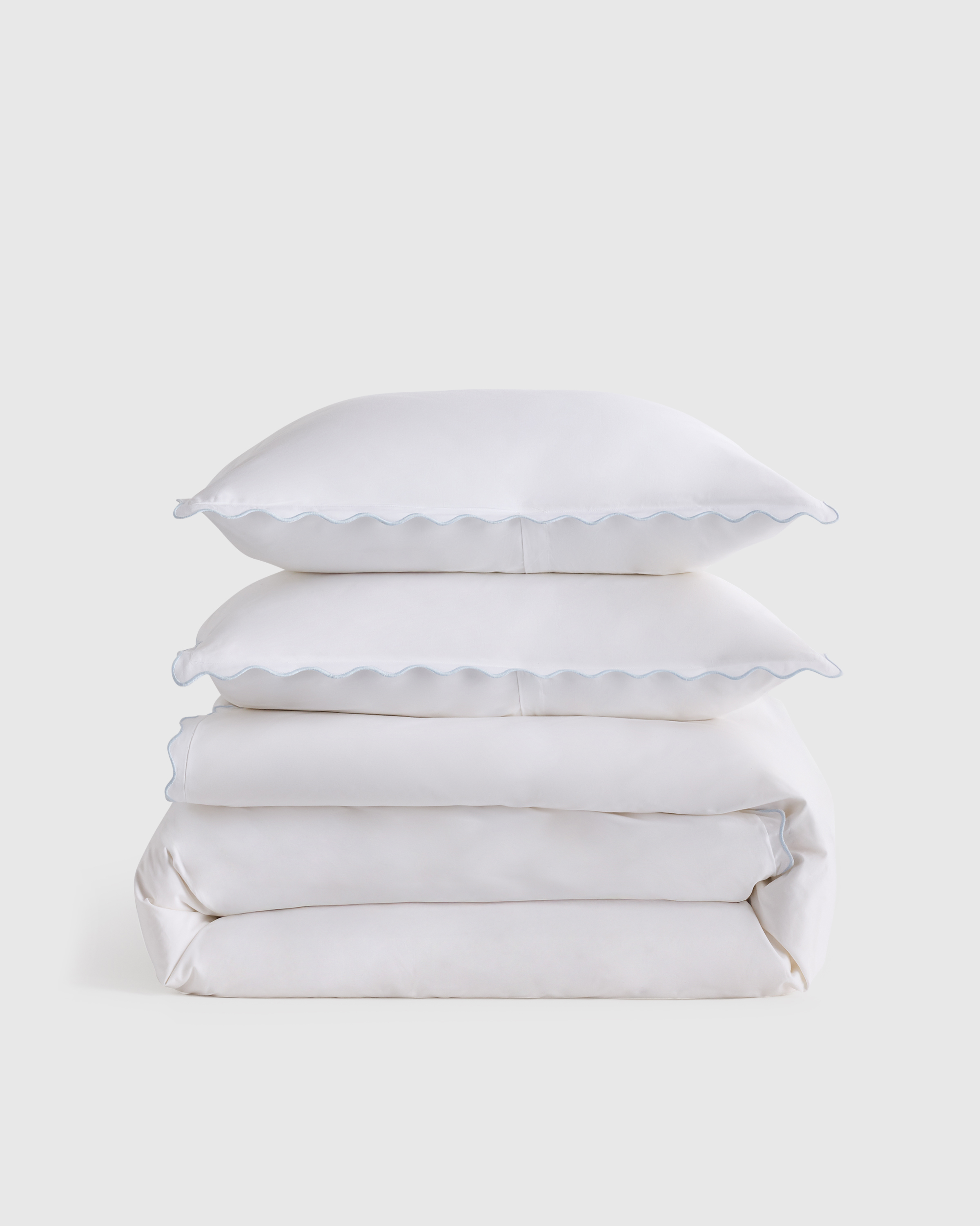 White/Mist Classic Organic Percale Scallop Duvet Cover Set