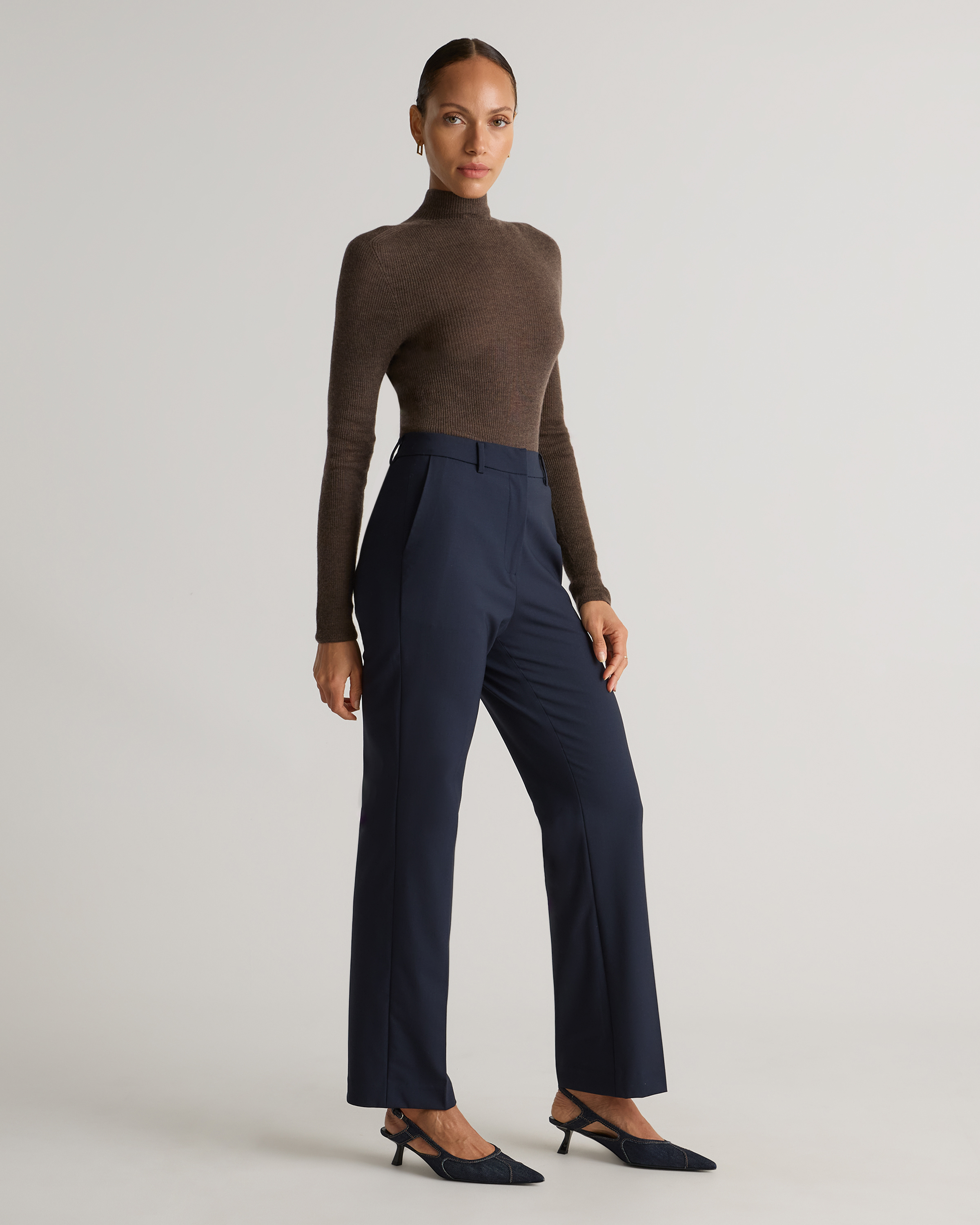 Italian Wool Straight Leg Pants in Navy