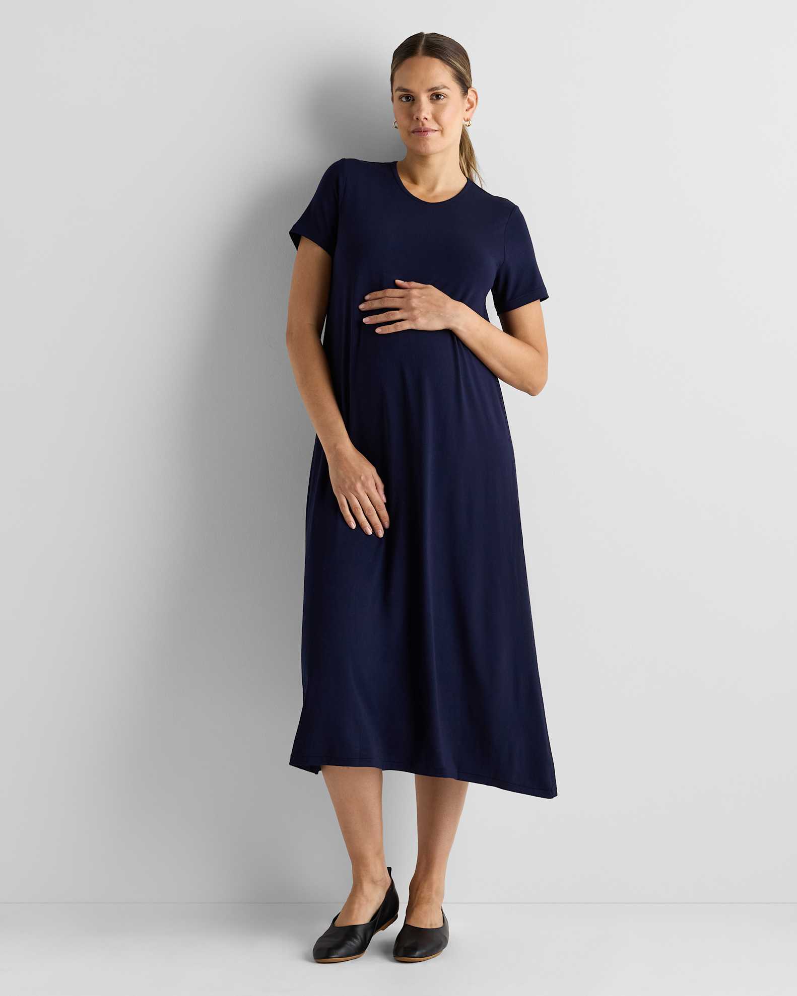 Women's Bamboo Jersey Maternity & Nursing T-Shirt Dress in Deep Navy, Size Small by Quince Women's Bamboo Jersey Maternity & Nursing T-Shirt Dress in Deep Navy, Size Small by Quince