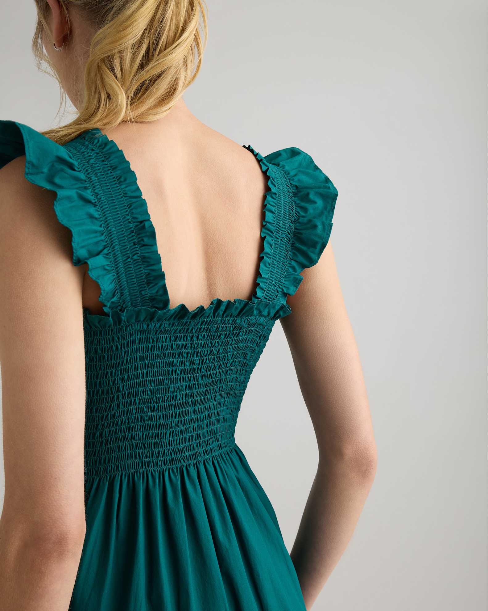 Quince Women's Poplin Smocked Midi Dress, Garden Green, Size Small - 100% Organic Cotton, A-line Cut, Ruffle Detailing Quince Women's Poplin Smocked Midi Dress, Garden Green, Size Small - 100% Organic Cotton, A-line Cut, Ruffle Detailing