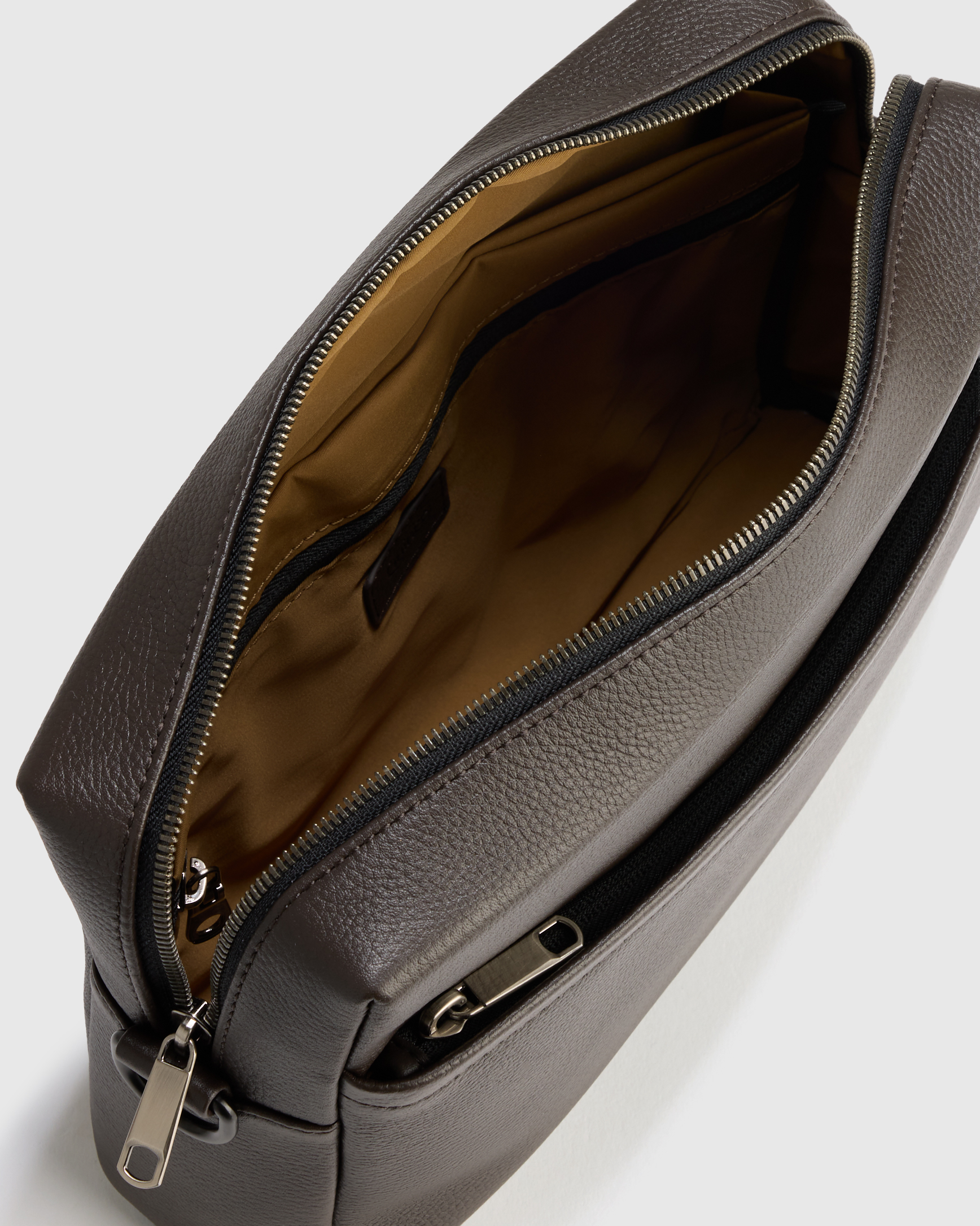 Excursion Italian Leather Crossbody Bag - thumbnail 9