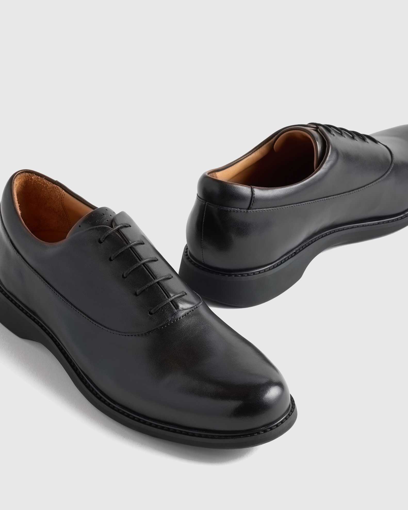 Men's Hybrid Crafted Leather Oxford in Black, Size 8, Italian Leather by Quince Men's Hybrid Crafted Leather Oxford in Black, Size 8, Italian Leather by Quince