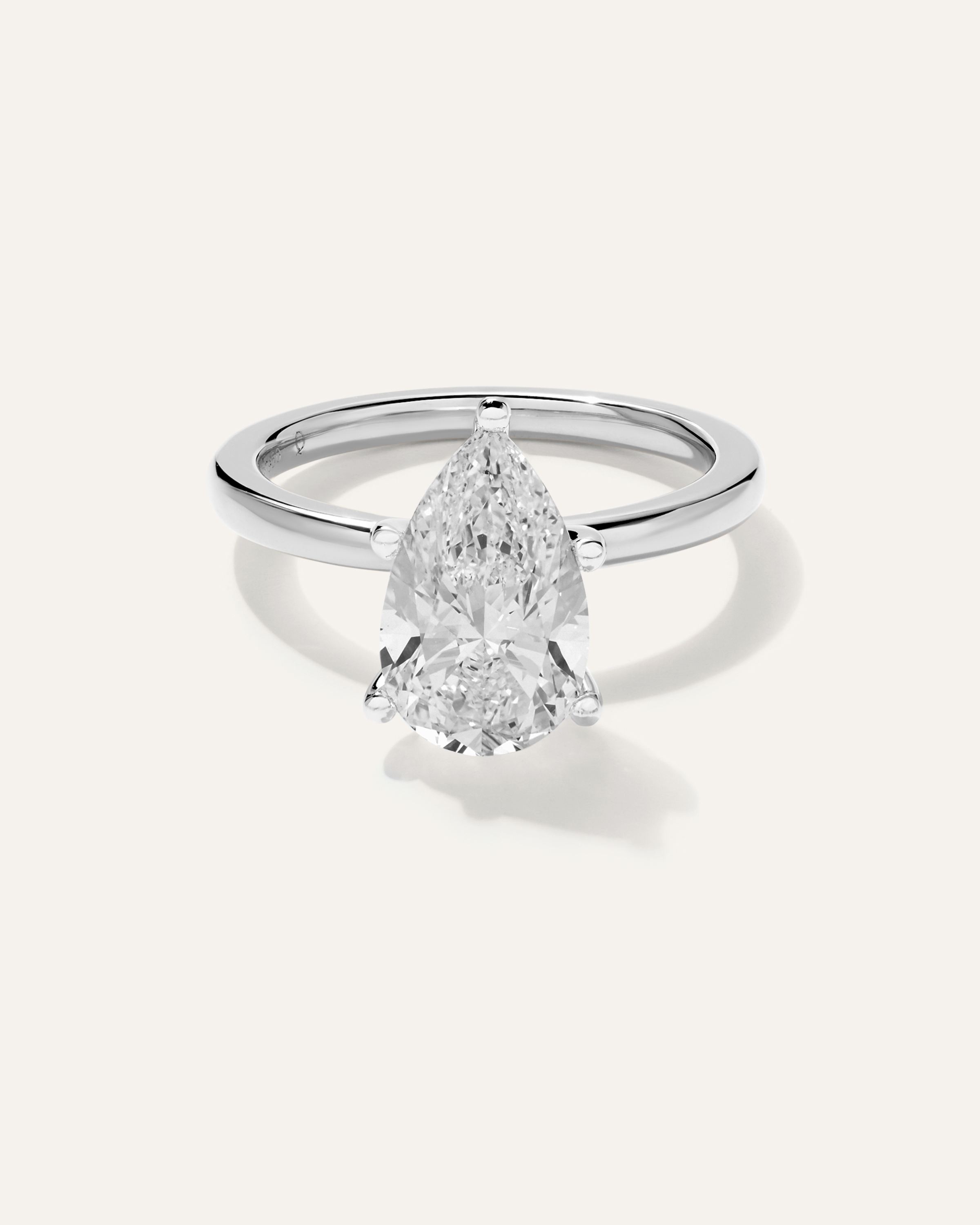Platinum Bague de fiançailles à diamant de laboratoire taille poire avec intérieur confort – 3 carats