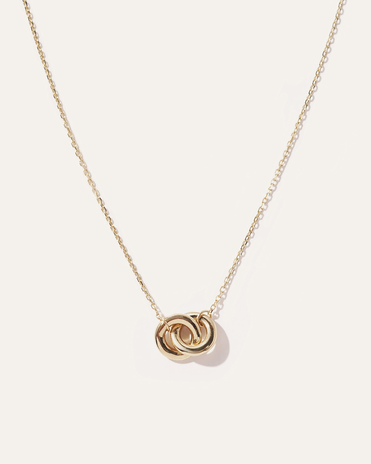14k Gold Interlock Necklace in Yellow Gold