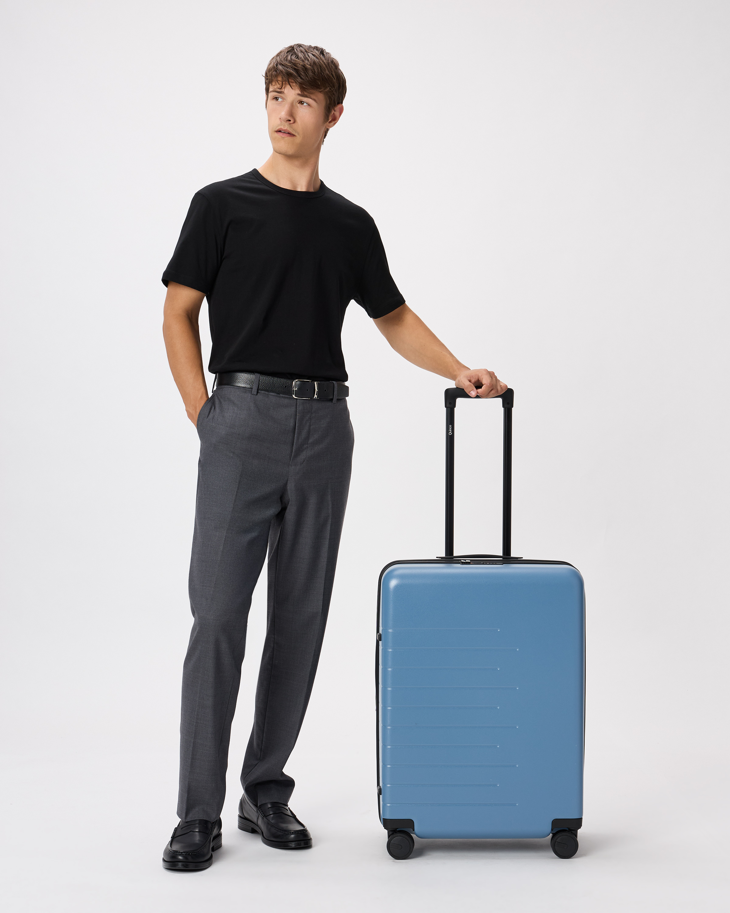 Expandable Medium Check-In Suitcase in Blue