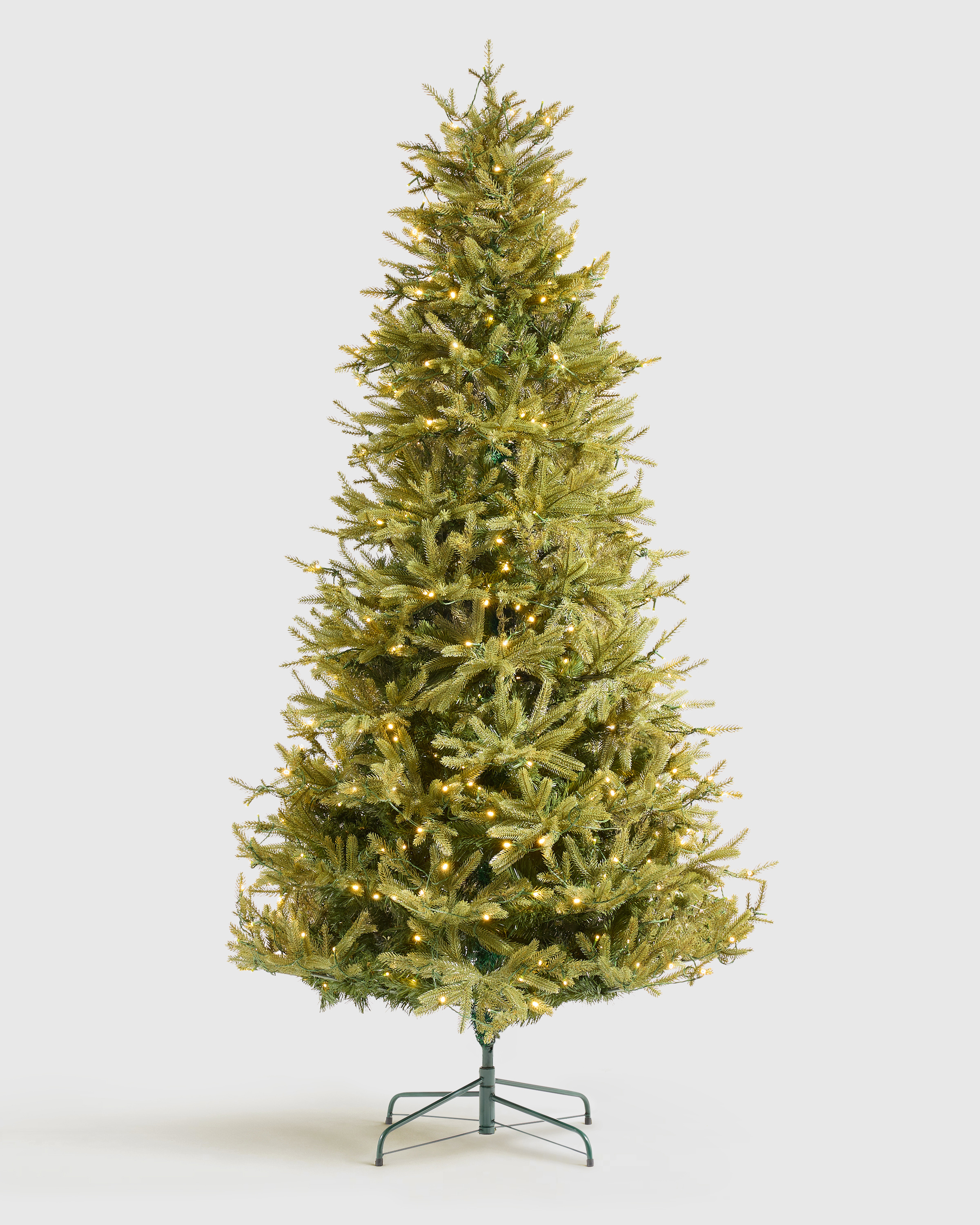 Forest Green Spruce Artificial Christmas Tree: Lit