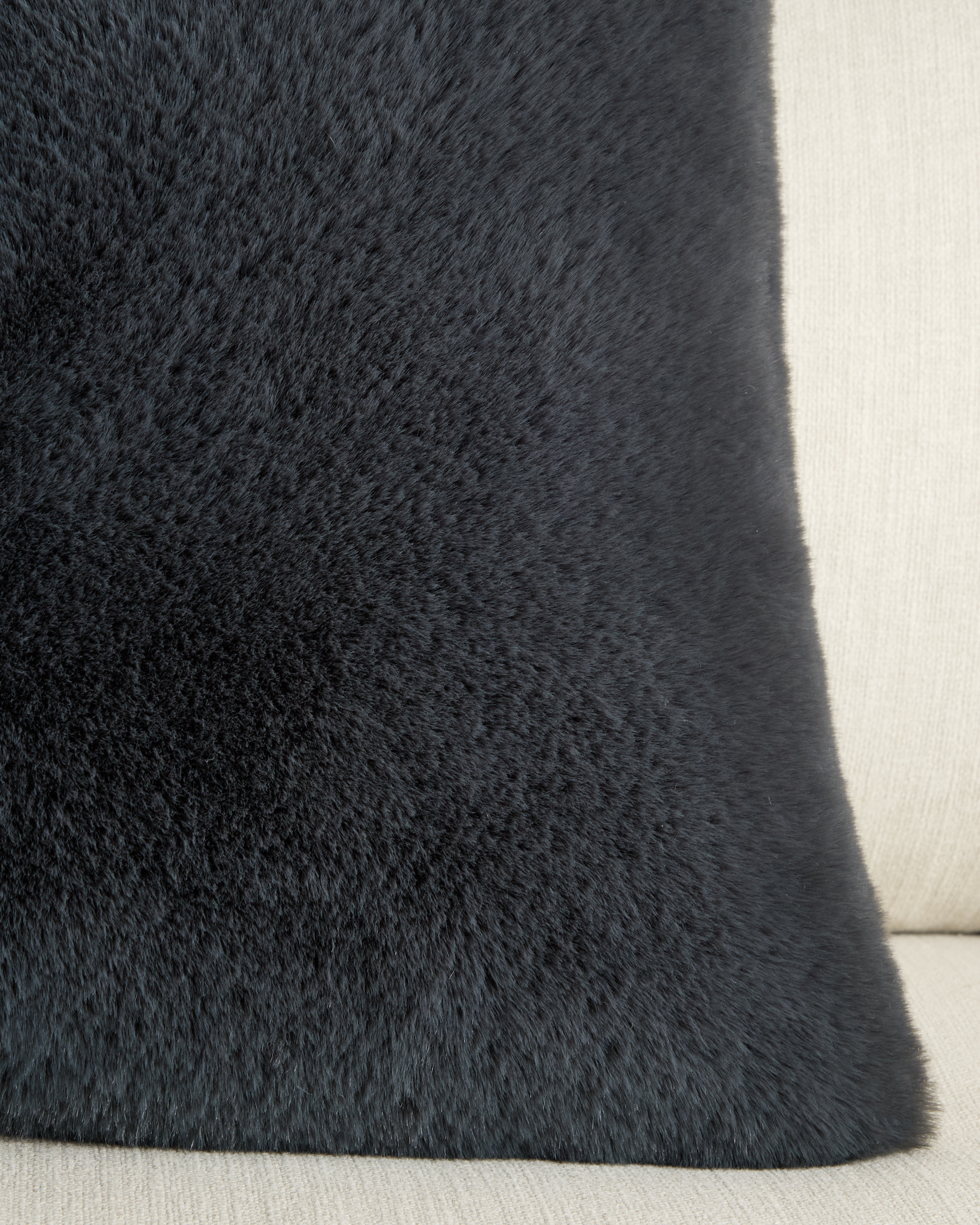 Luxury Faux Fur Pillow Cover - Thumbnail 5