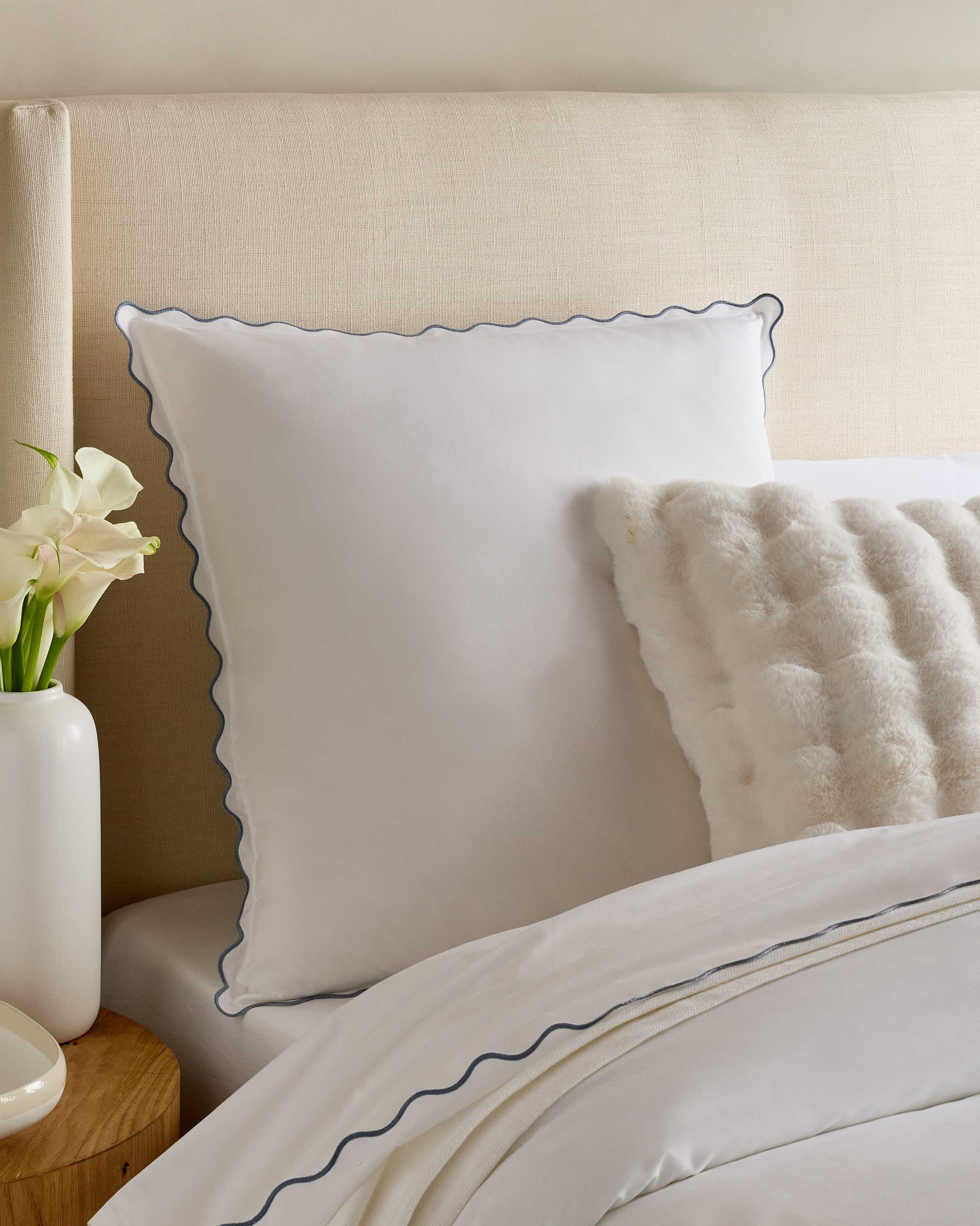 White/Mineral Classic Organic Percale Scallop Euro Sham