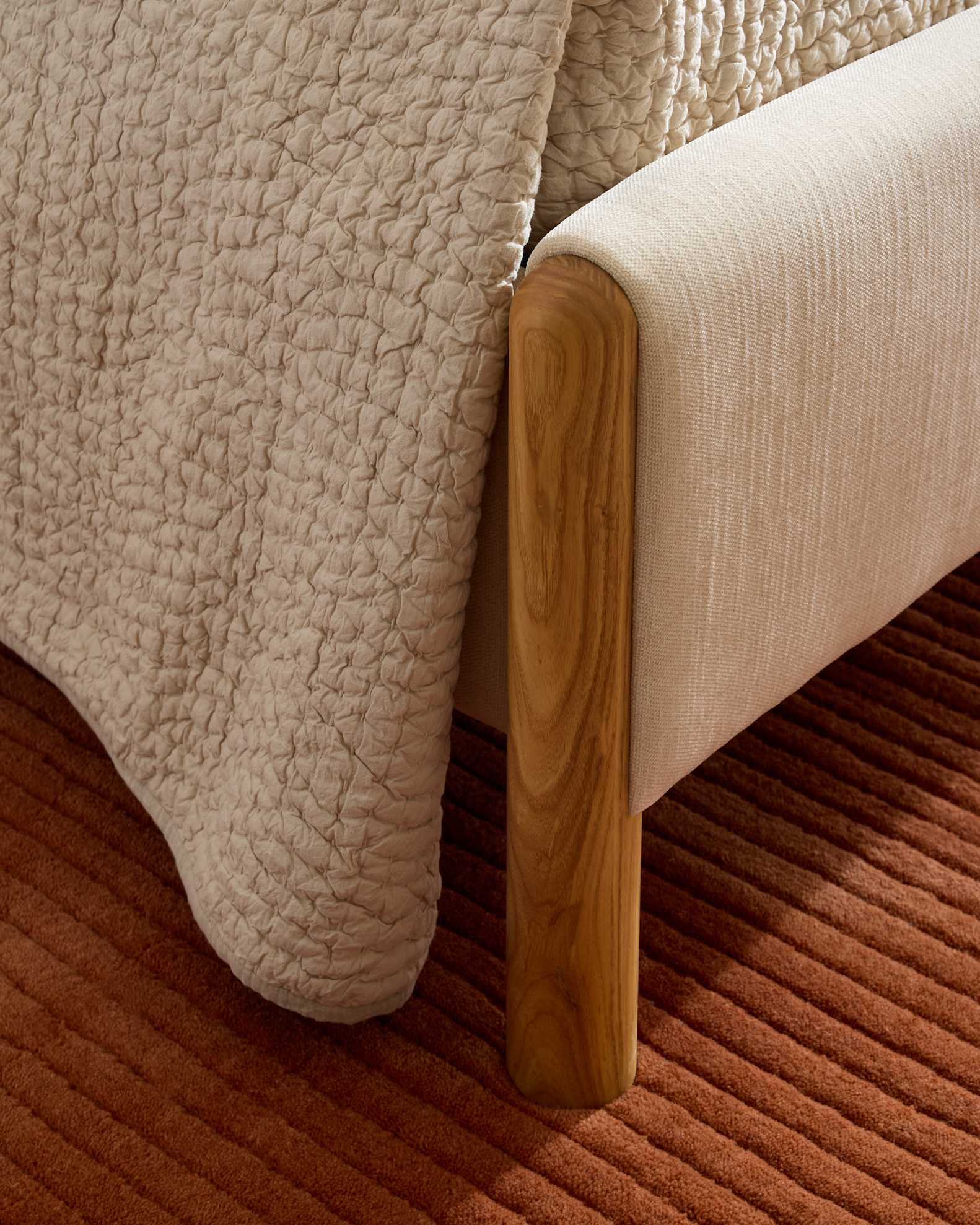 Performance Boucle Shelter Bed