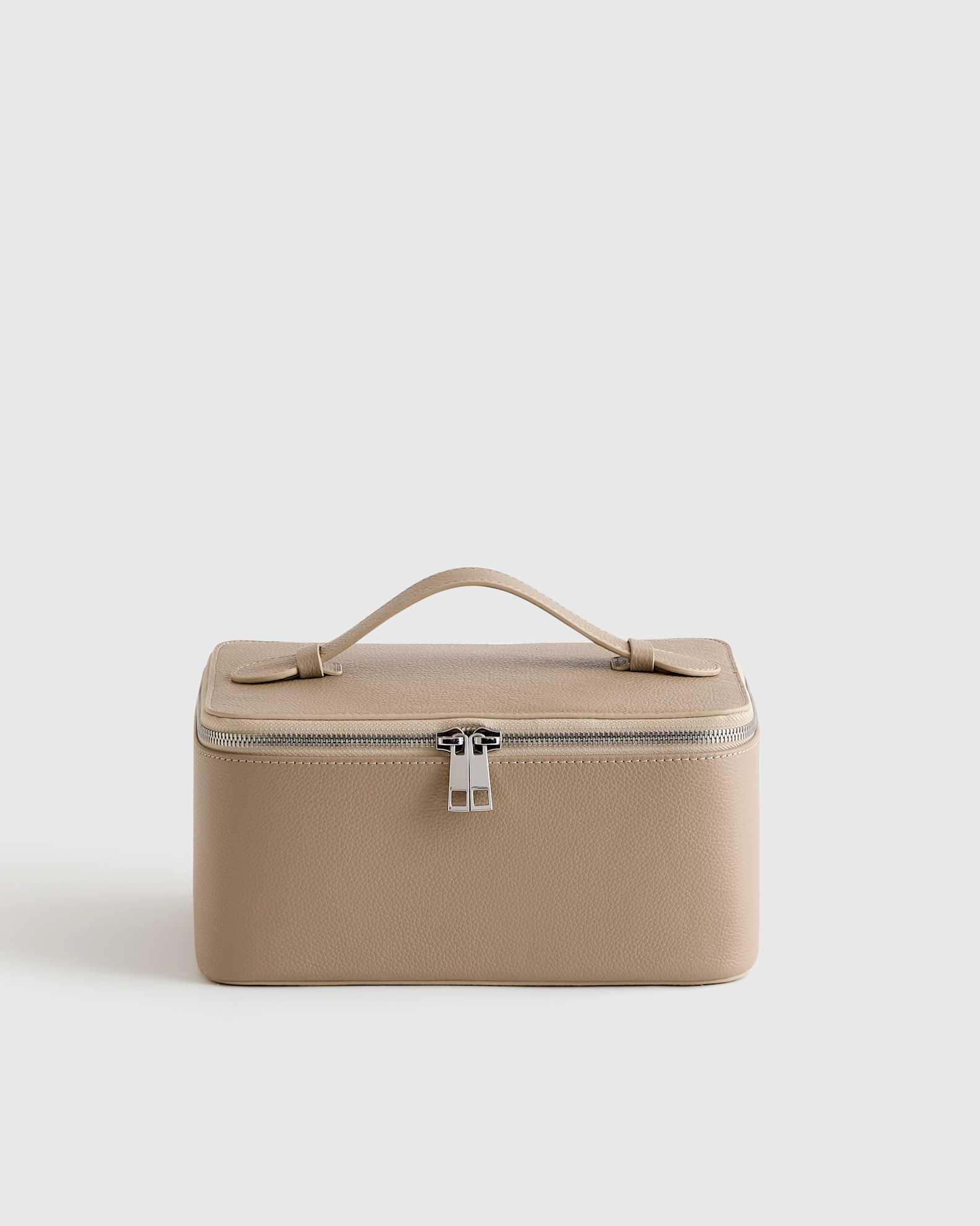 Italian Leather Travel Cosmetic Case in Taupe | Quince Canada Italian Leather Travel Cosmetic Case in Taupe | Quince Canada