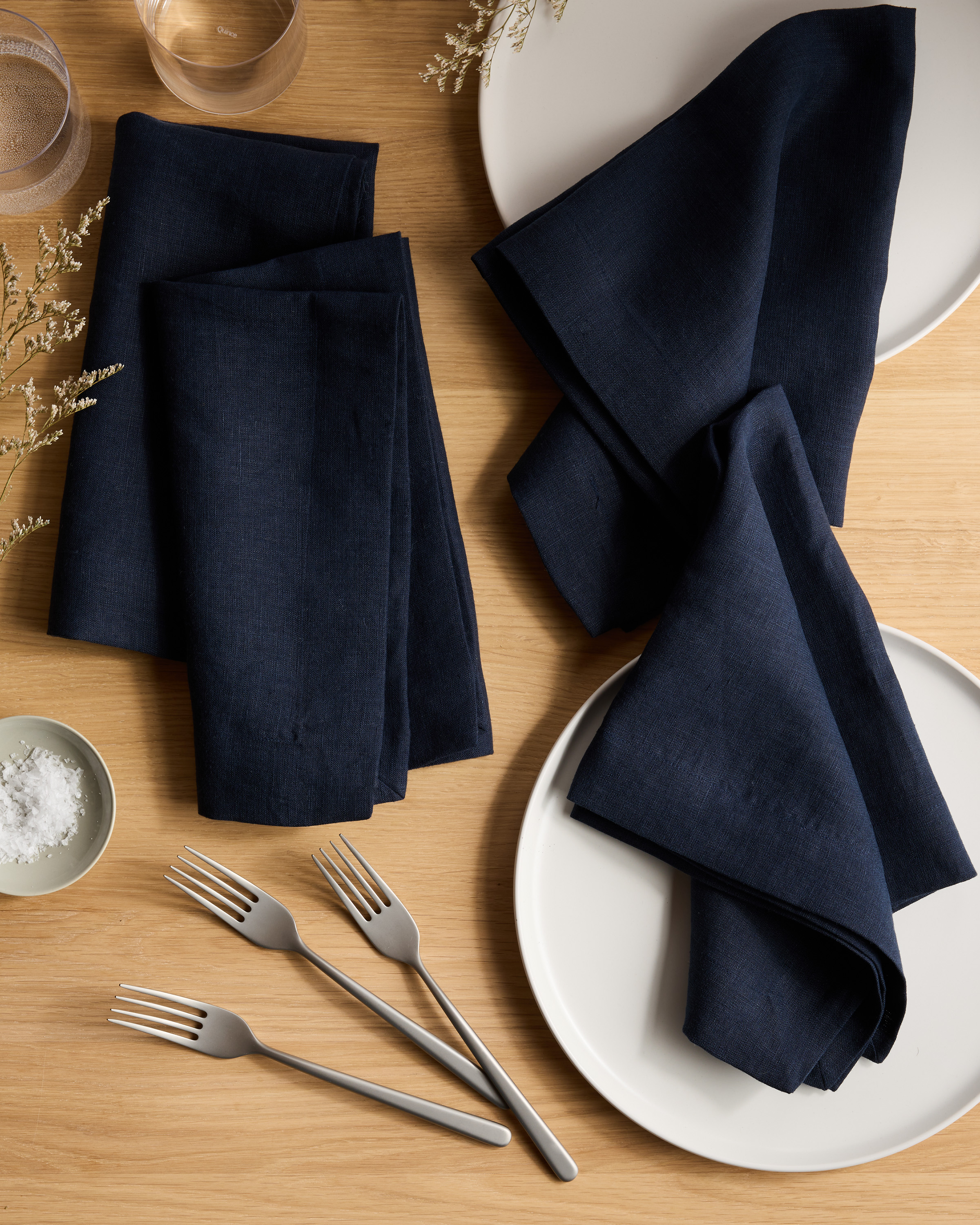 European Linen Wide-Hem Napkins in Navy (Set of 4)