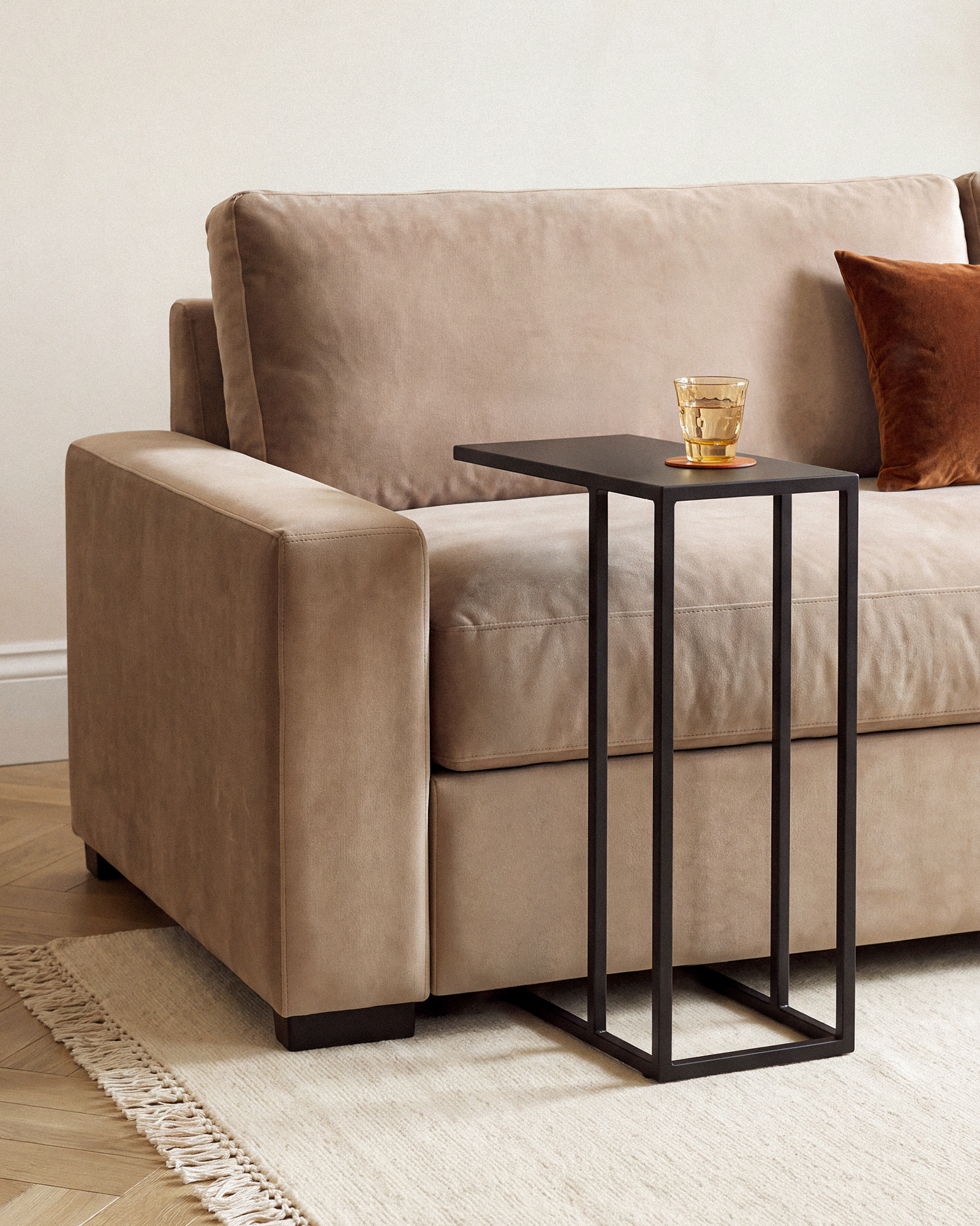 U-FURN-228-BLK-05