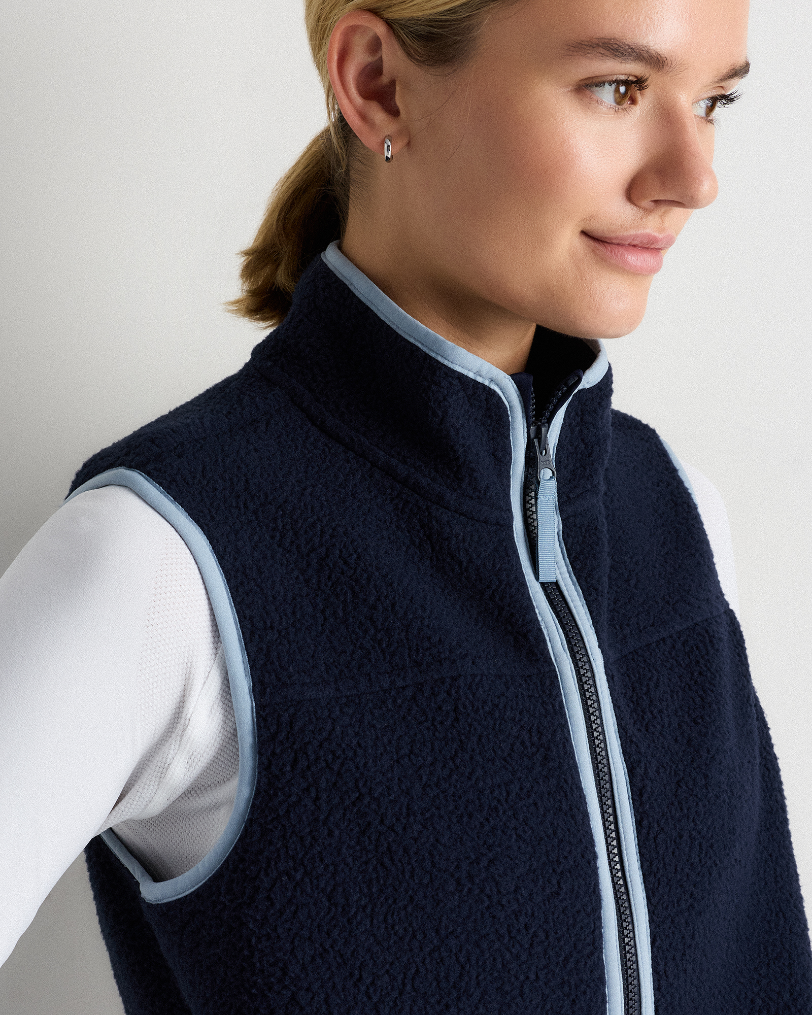 Sherpa Full-Zip Vest in Deep Navy/Spa Blue