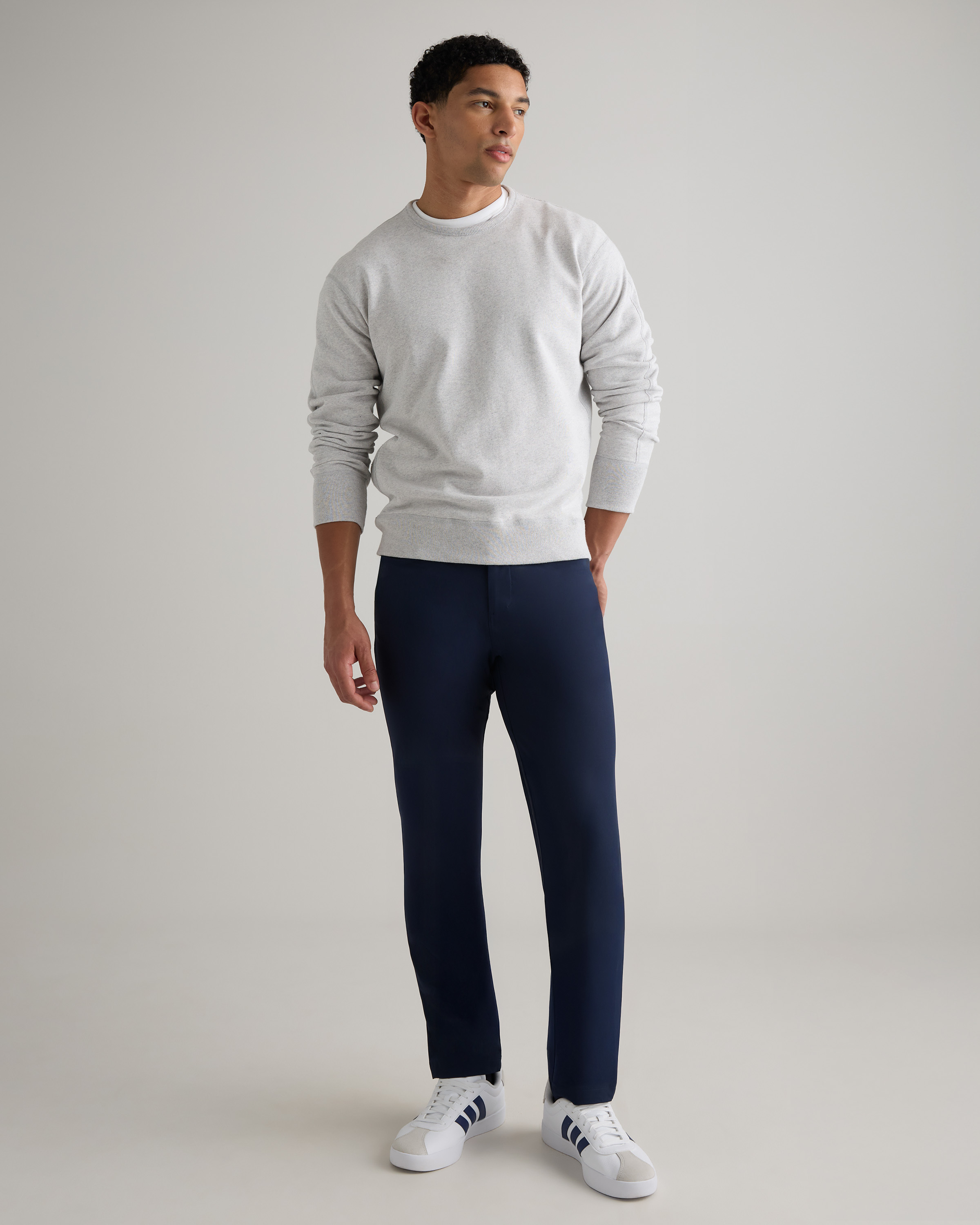 Mens Everyday 5-Pocket Tech Pant - Classic Fit in Deep Navy